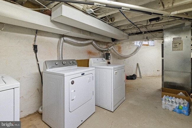 Building Photo - 2700-14 South St