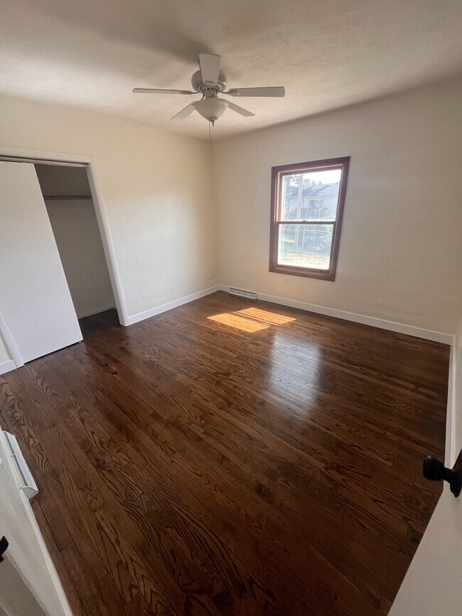 Building Photo - 6 Riverview Ln