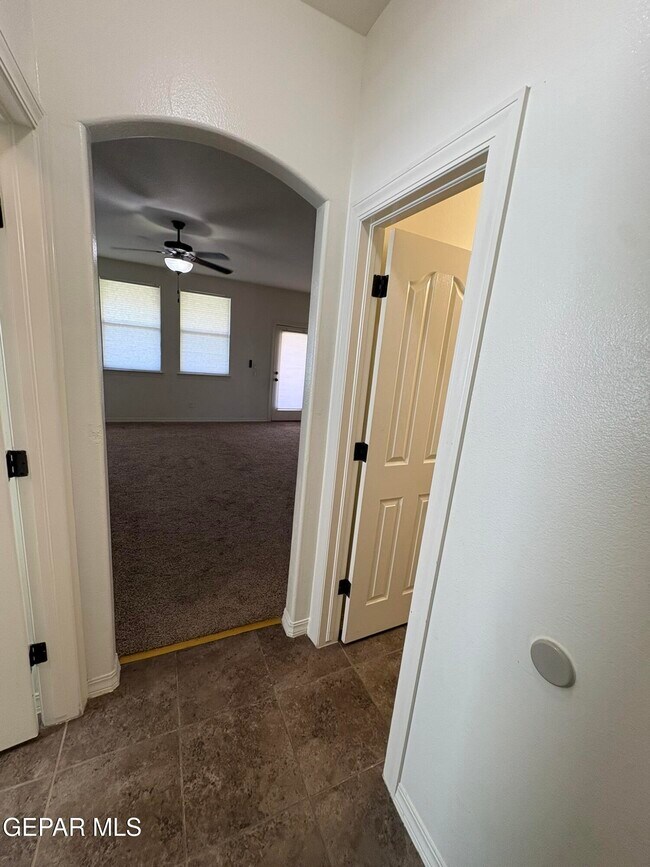 Building Photo - 12220 Branell Ln