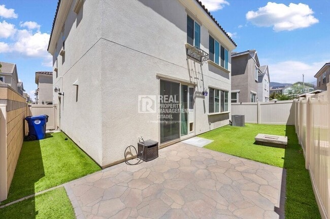 Building Photo - 1604 Armijo Pl