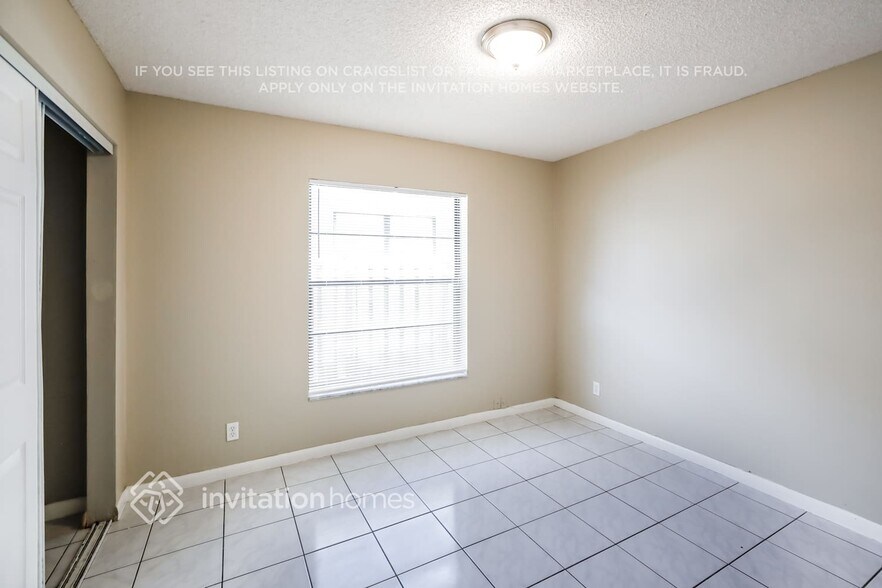 Building Photo - 10663 NW 32nd Ct