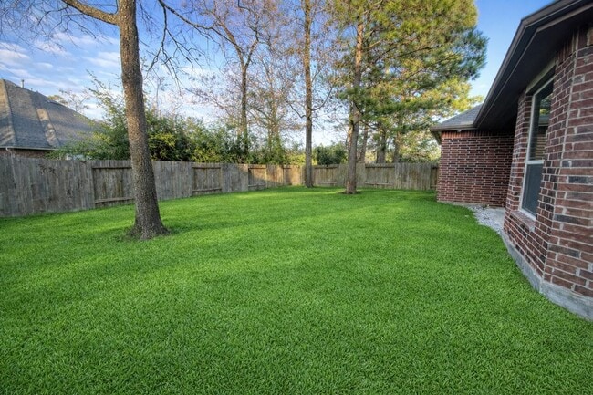 Building Photo - 129 Autumn Forest Ln