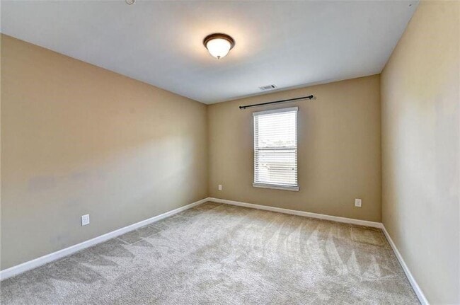 Building Photo - 5957 Stow Dr