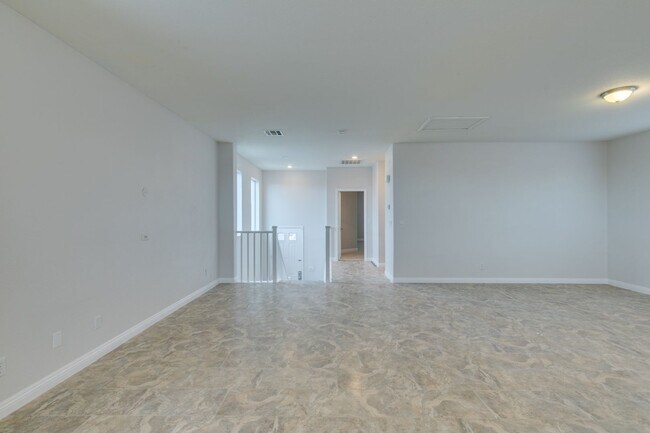 Building Photo - Beautiful Split-Level Home on Corner Lot with Pool and Spa!