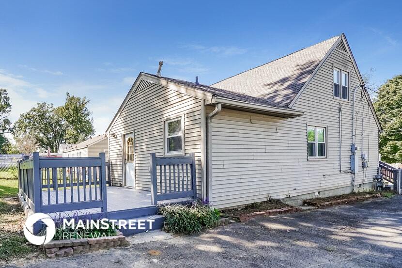 Building Photo - 2502 Elmhurst Ave