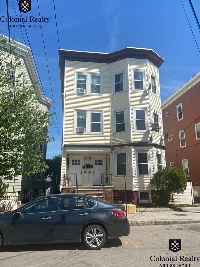 Building Photo - 378 Prospect St