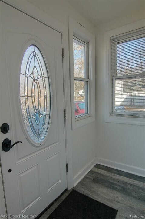 Building Photo - 4191 Farner Ave