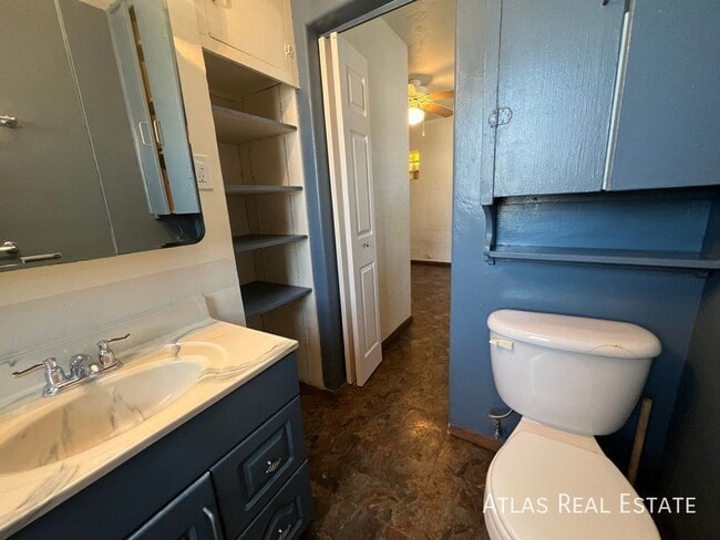 Building Photo - 2730 N Martin Ave