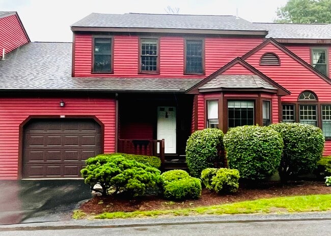 Primary Photo - 12 Hawthorne Village