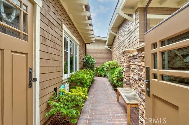 Building Photo - 5 Stickley Dr
