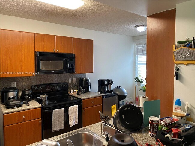 Building Photo - 4678 NW 97th Pl