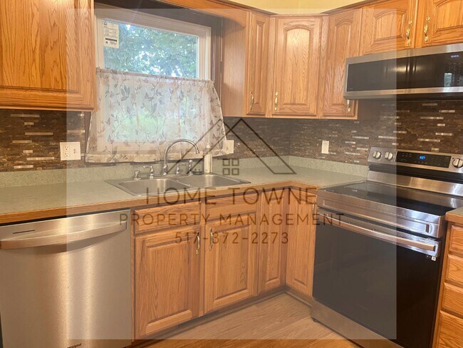 Building Photo - 1727 Kinawa Dr