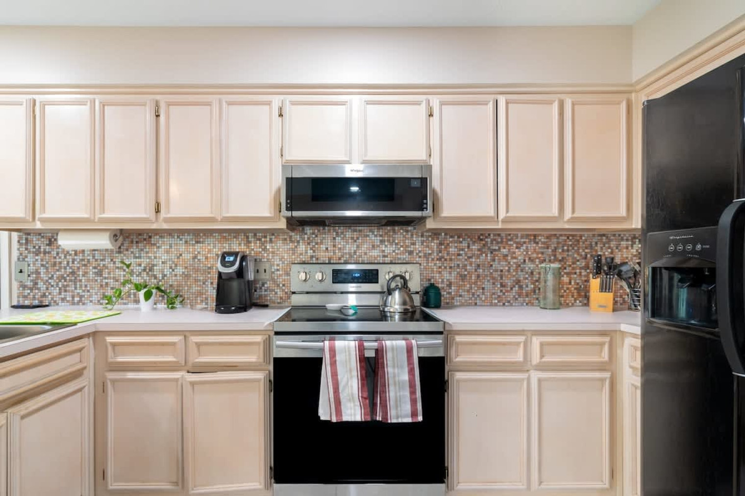 Building Photo - 6498 Yellow Stone Dr