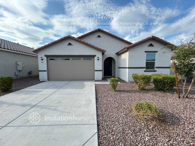 Primary Photo - 17490 W Molly Ln