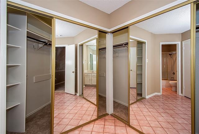 Building Photo - 1004 Ledgemont Dr