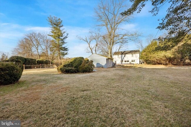 Building Photo - 922 Second Street Pike