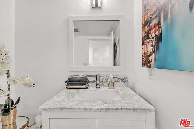 Building Photo - 9950 Durant Dr