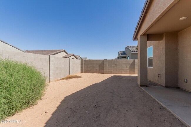 Building Photo - 3022 Hayden Rose Ave