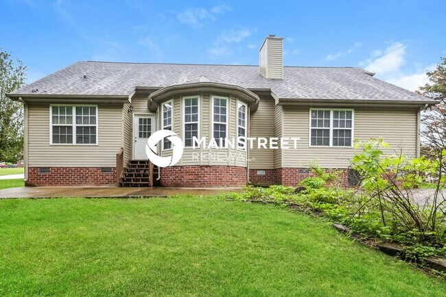 Building Photo - 3 Bedroom Pet-Friendly Home in MOUNT JULIET, TN with Main Street Renewal