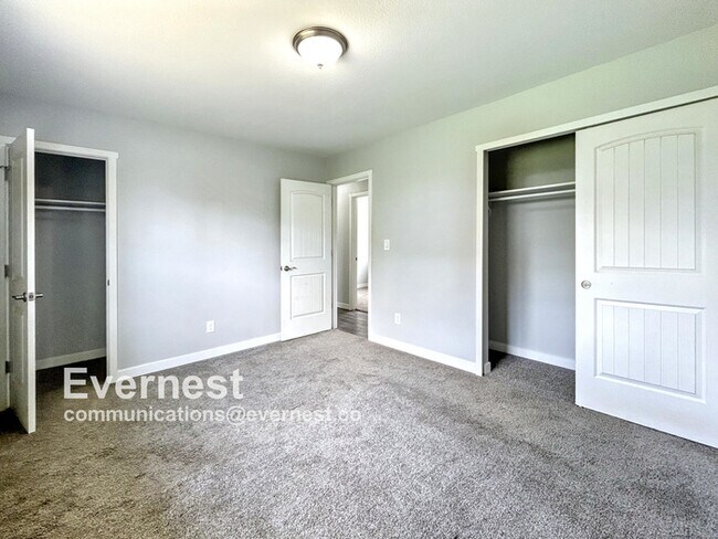 Building Photo - Cozy 3-Bedroom, 1-Bathroom Home in a Conve...