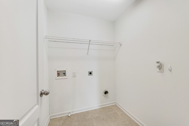 Building Photo - 299 Water Oak Pl