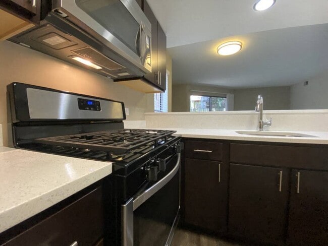Nice stainless steel gas stove - 1801 North Dayton