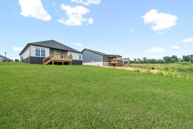 Building Photo - BRAND NEW Open Concept Ranch!