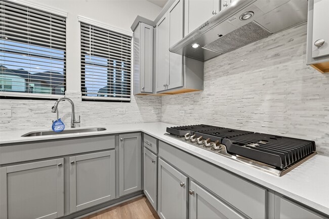 Building Photo - 1111 Mercantile St