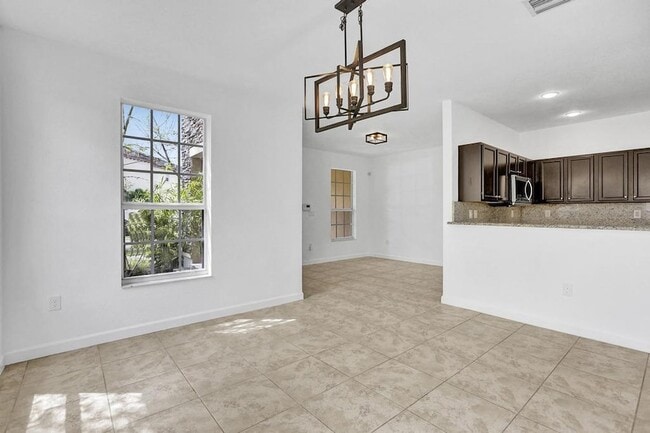 Building Photo - 9081 SW 169th Ct