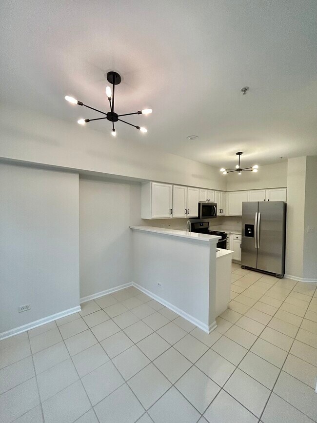 Building Photo - 2375 Chelsea Rd