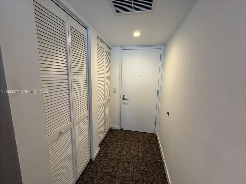 Building Photo - 31 SE 6th St