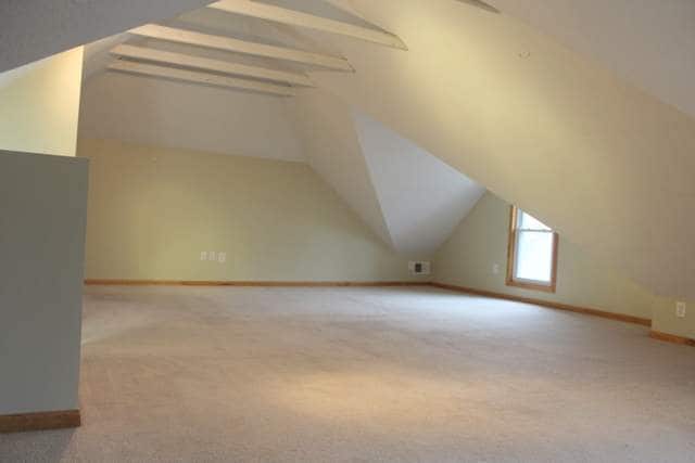Building Photo - Spacious, 5bd, 2.5 renovated home in Midwa...
