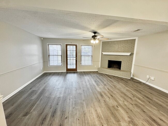 Building Photo - 6338 Kirby Downs Dr