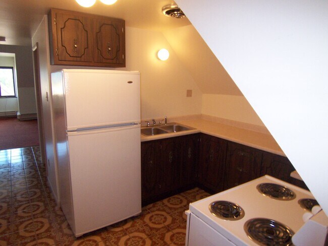 Building Photo - 539 E 10th Ave