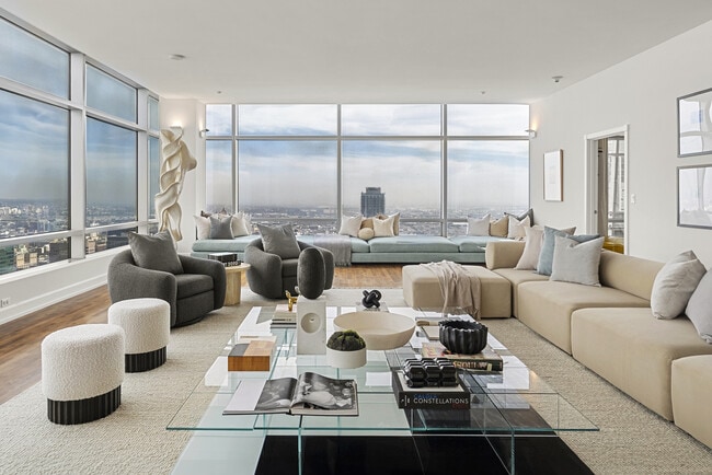 Building Photo - 900 W Olympic Blvd