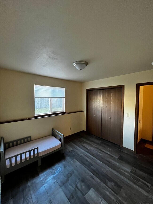 Building Photo - 94 N Grogan St