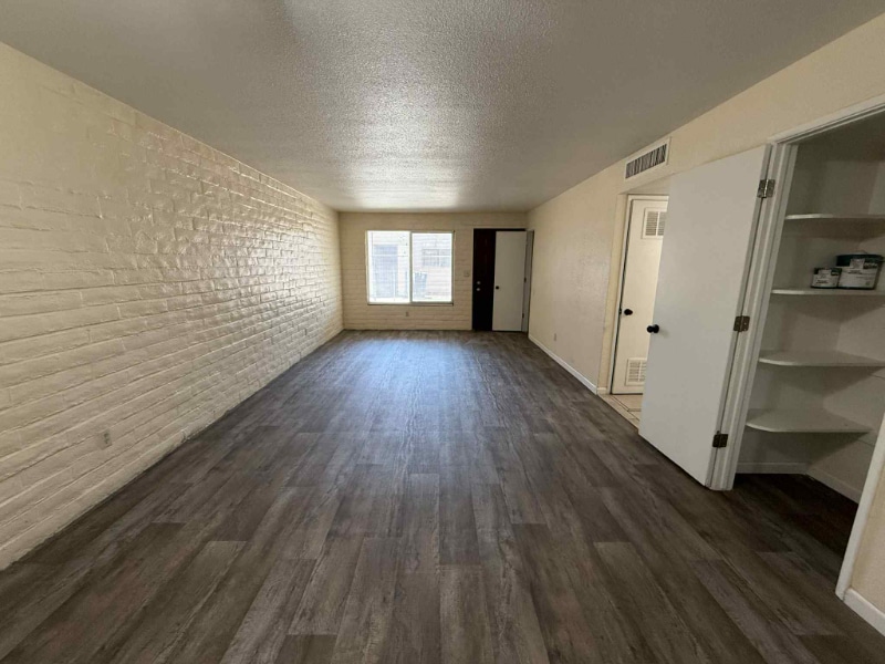 Building Photo - 2147 S Winstel Ave