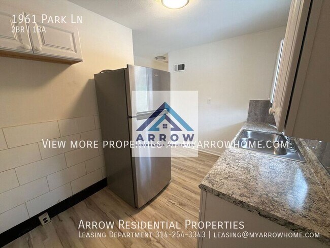 Building Photo - 1961 Park Ln