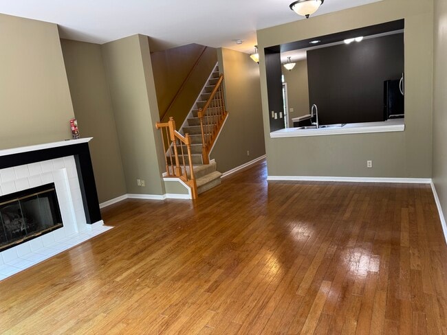 Building Photo - 1457 Walnut Hill Ave