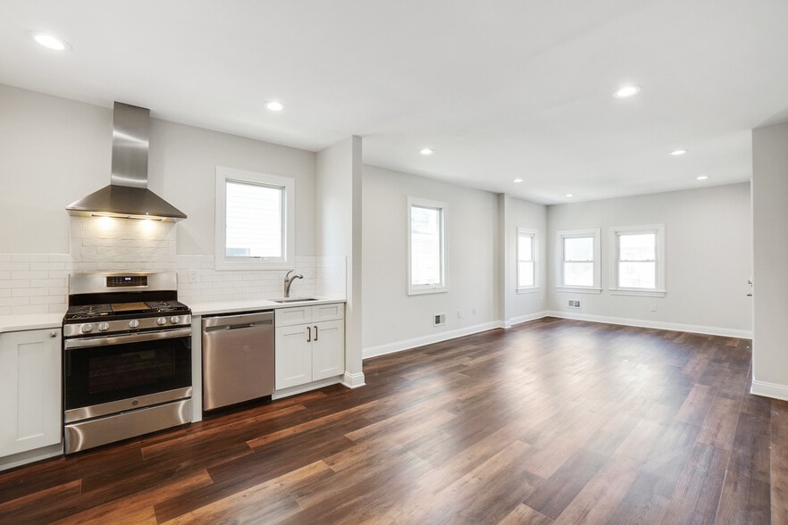 Building Photo - 77 Mill St