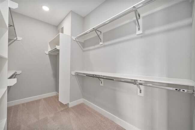 Building Photo - 2510 Tuam St