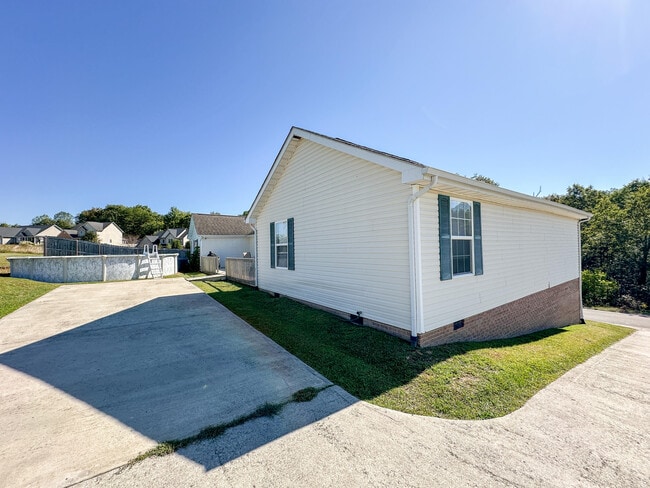 Building Photo - 426 Bryants Way