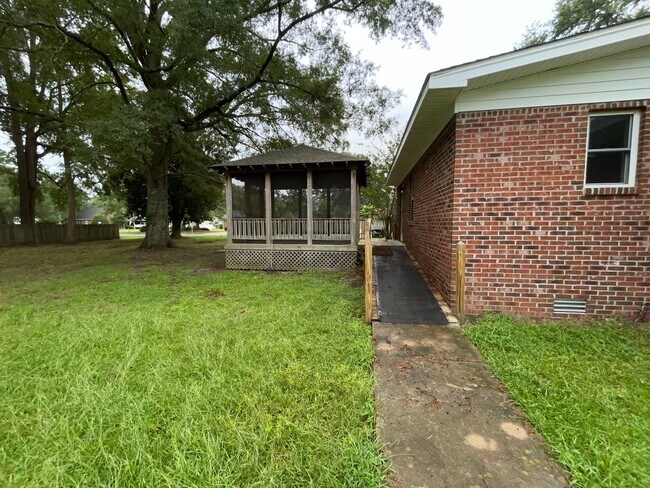 Building Photo - 1506 Scotty Dr