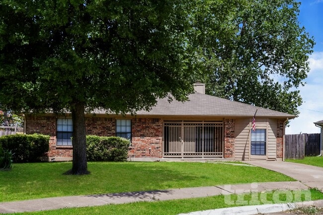 Building Photo - 7828 Texridge Dr