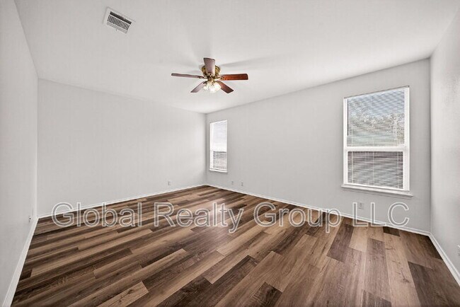Building Photo - 229 Spice Oak Ln