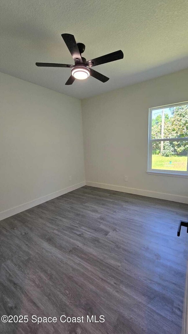 Building Photo - 2966 Pomello Ave SW