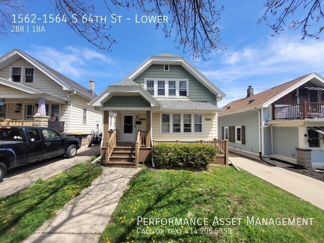 Primary Photo - 1562-1564 S 64th St-Lower