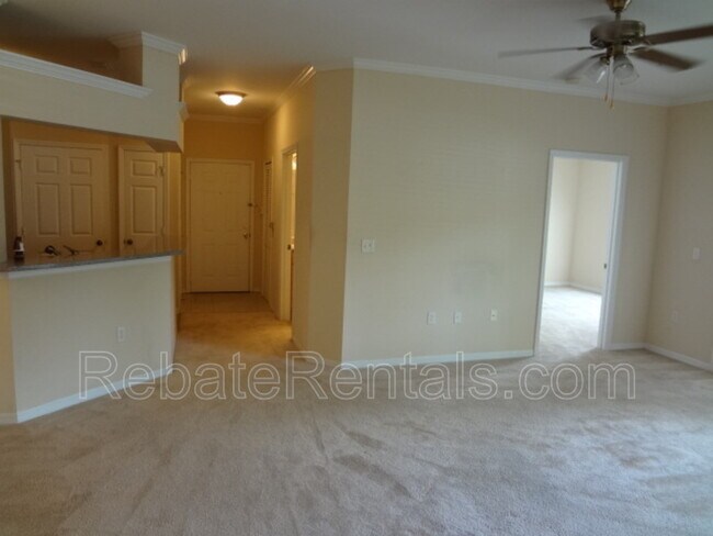 Building Photo - 7800 Point Meadows Dr