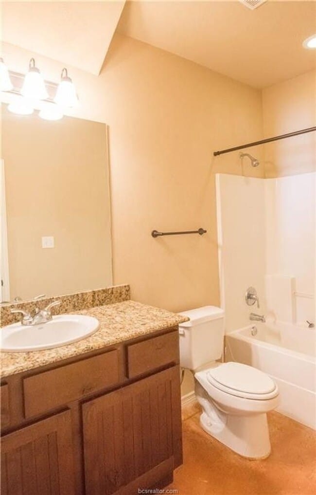 Building Photo - 3376 Keefer Loop