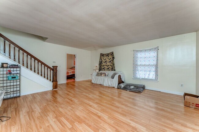 Building Photo - 759 Snider St